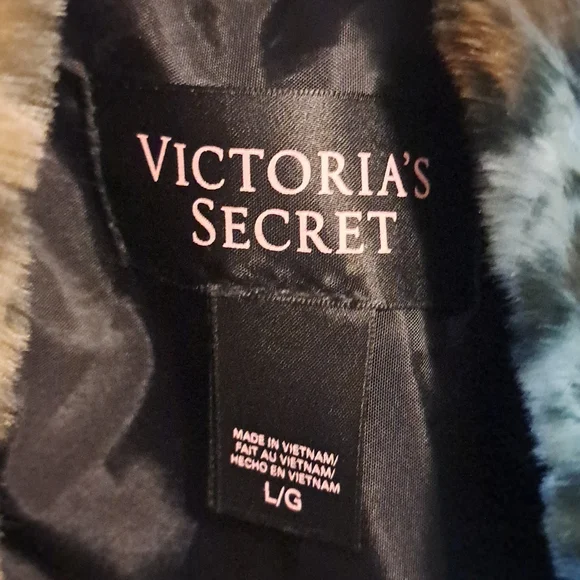 Victoria's Secret limited edition faux fur coat with matching gloves - L - brown - Picture 2 of 10
